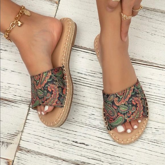 Sandals - Picture 3 of 3